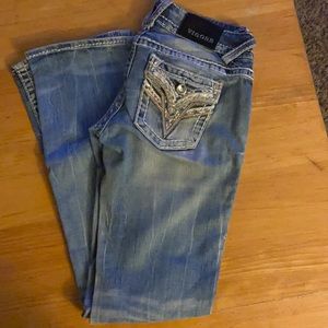 Vigoss bootcut jean, size 1/2, 33” length. Style: The Dallas